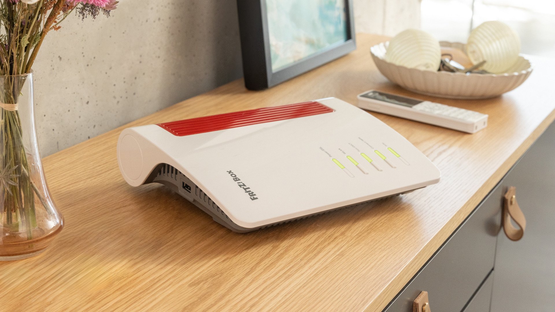Avm Reveals New Fritzbox Will Soon Be Available To Customers In Retail Stores
