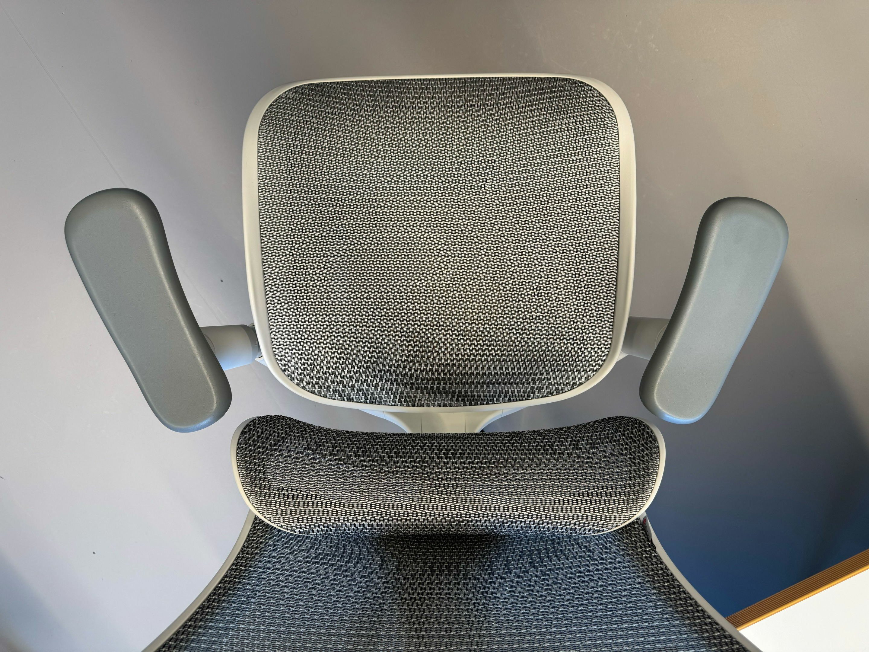 Sihoo Doro C300 ergonomic office chair with breathable mesh design
